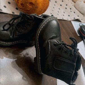 Baby shoes (boots) doc martens